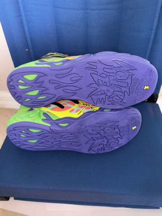 lamelo ball basketball shoes size 10